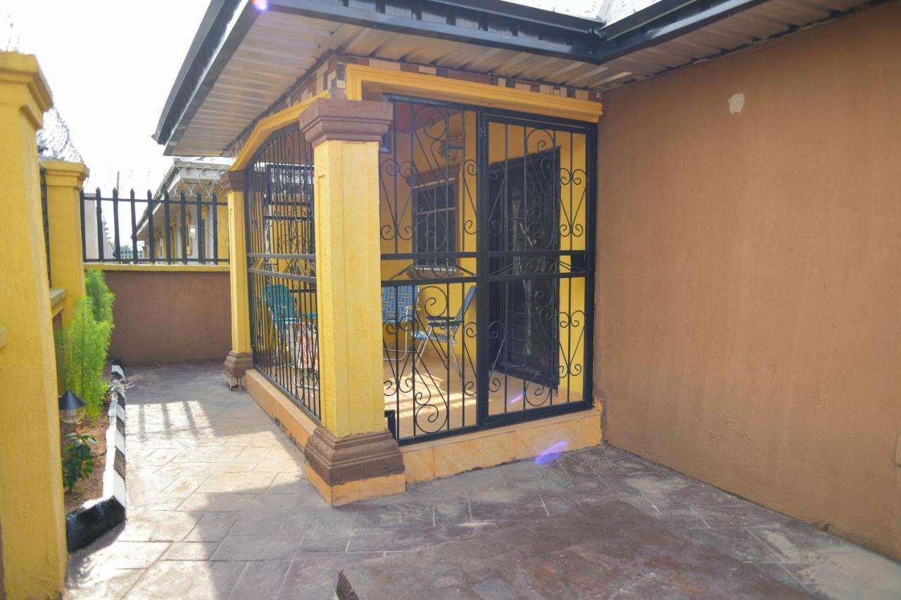 Living Green Apartments Airport Pick Up Benin City Eksteriør billede