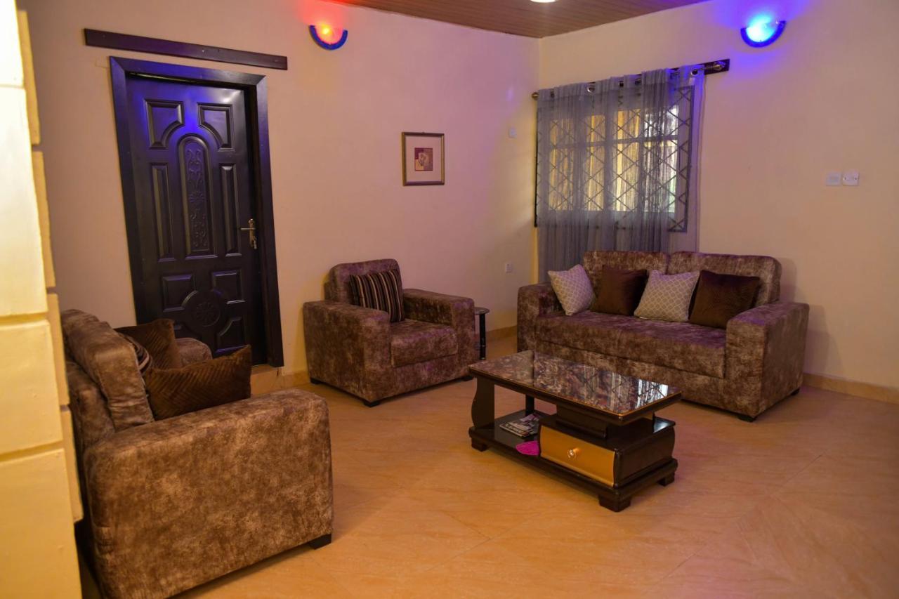 Living Green Apartments Airport Pick Up Benin City Eksteriør billede